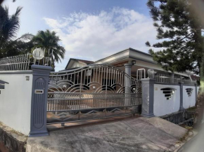 The Crown Homestay